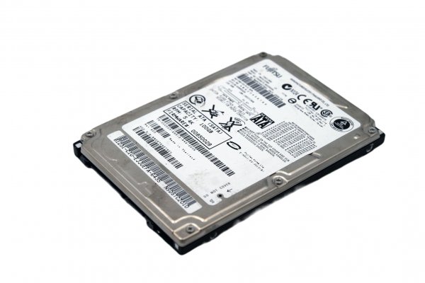 100GB Fujitsu HDD Notebook Festplatte 8MB Cache 2,5&quot; SATA  intern MHV2100BH