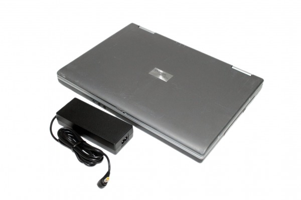 Fujitsu Siemens Amilo L1300 Intel Pentium M 1,5 GHz 512MB RAM 80GB 15,4 Zoll Notebook WinXP Pro Retro